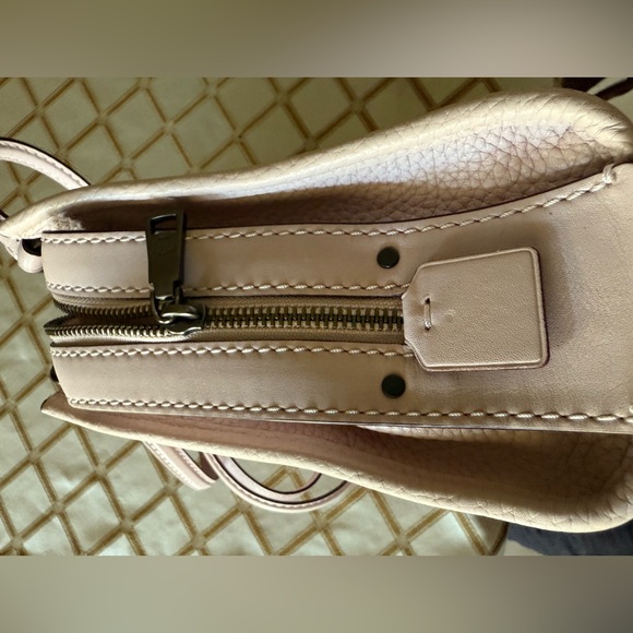 Ice Pink Coach 1941 Rogue Shoulder Bag Ice - Picture 3 of 9